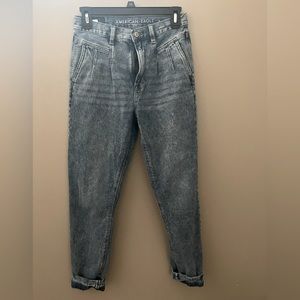 American Eagle AE pleated mom jeans. 2 regular.